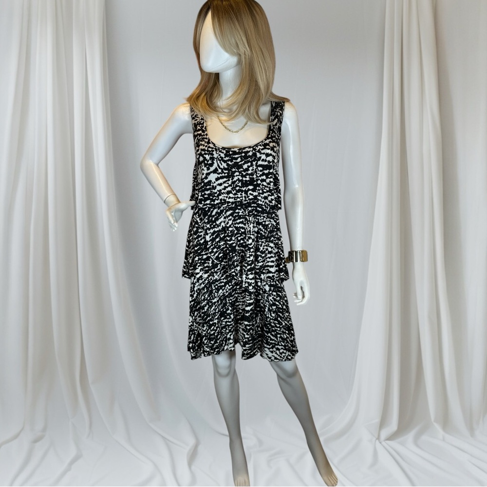 Dunia Black and White Midi Dress